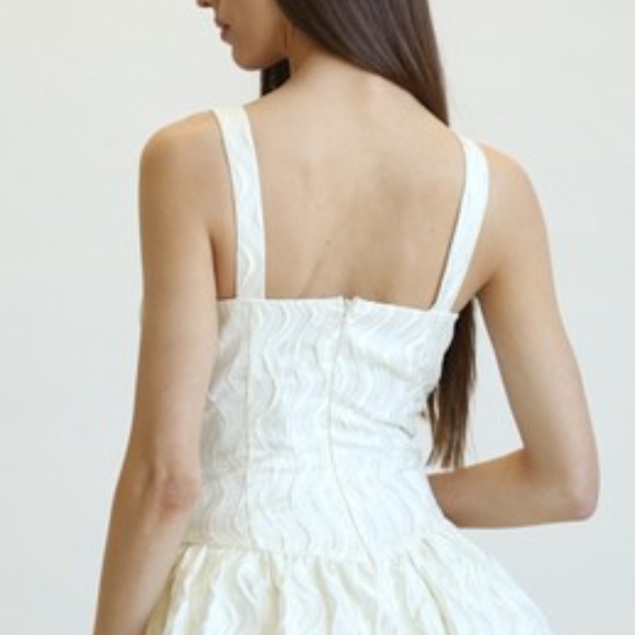 22 - ROMPER WITH RHINESTONE BUTTONS - Picture 4 of 10